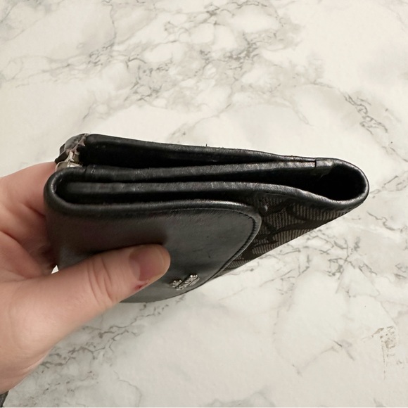 25. Coach Signature Outline Black Leather Envelope Trifold Wallet Card Holder - Picture 5 of 14